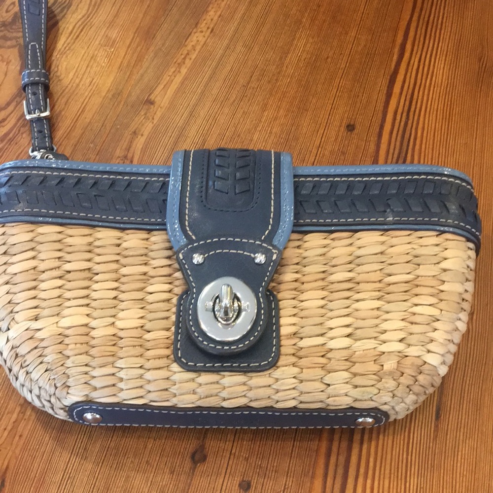 Purse - Picture 2 of 4